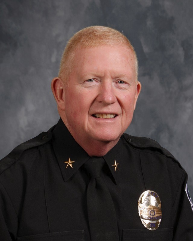 CIF COM 0818 Police Chief Retires