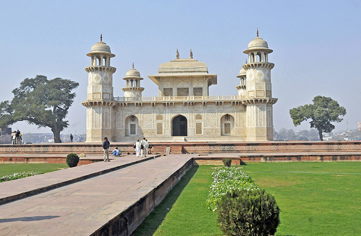 Column: Draft of the Taj Mahal