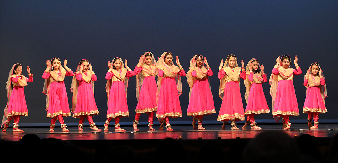 ND INDIA DANCE 0221 pic 1