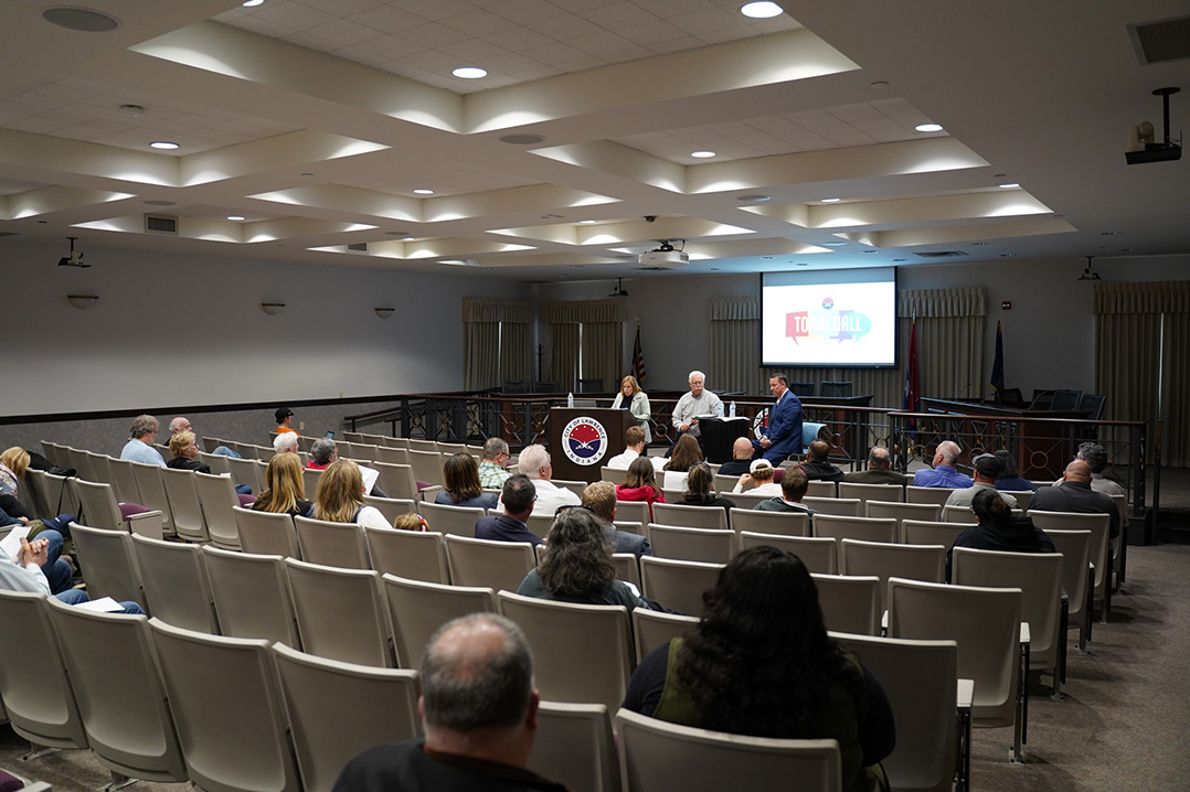 Lawrence town hall meeting focuses on streets, public safety