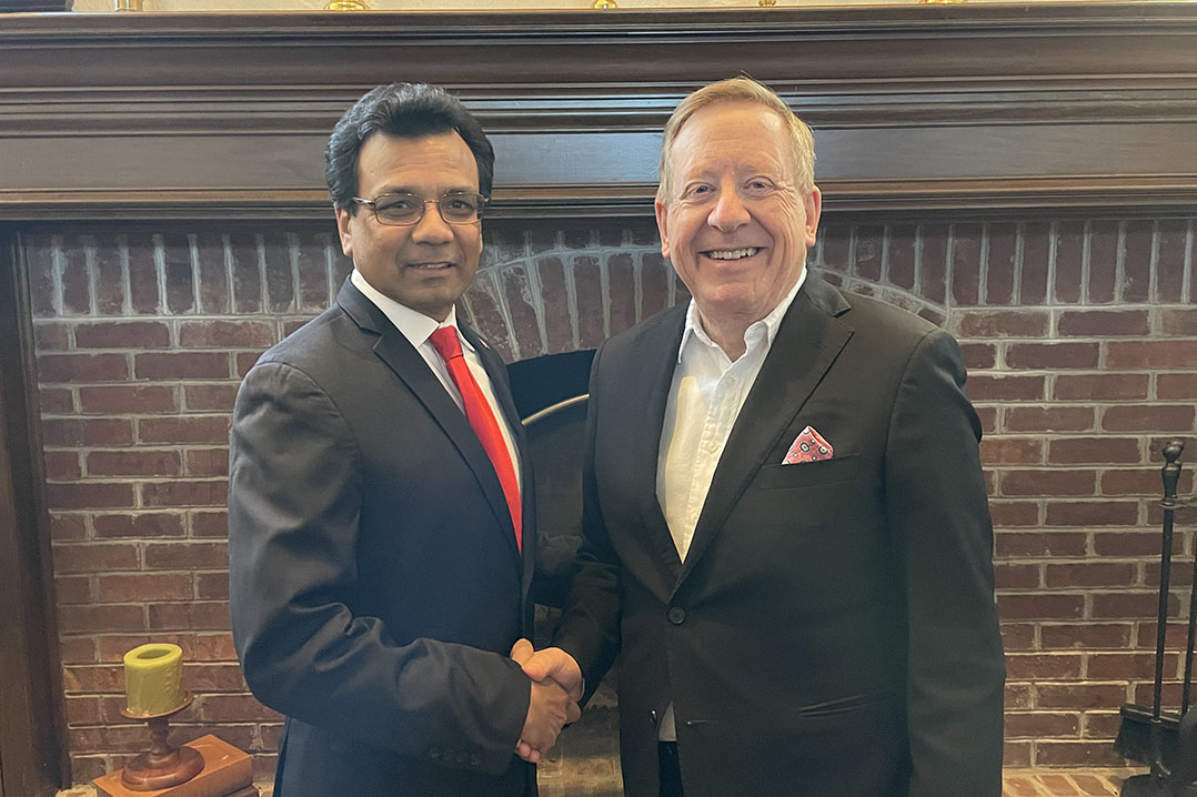 Former Carmel mayor endorses Chinthala in 5th District race